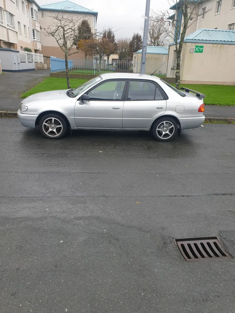 Toyota Corolla 2000 - Image 4