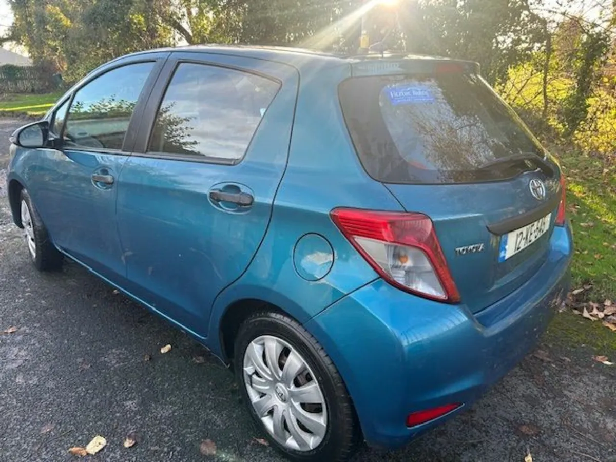 Toyota Yaris 2012 - Image 4