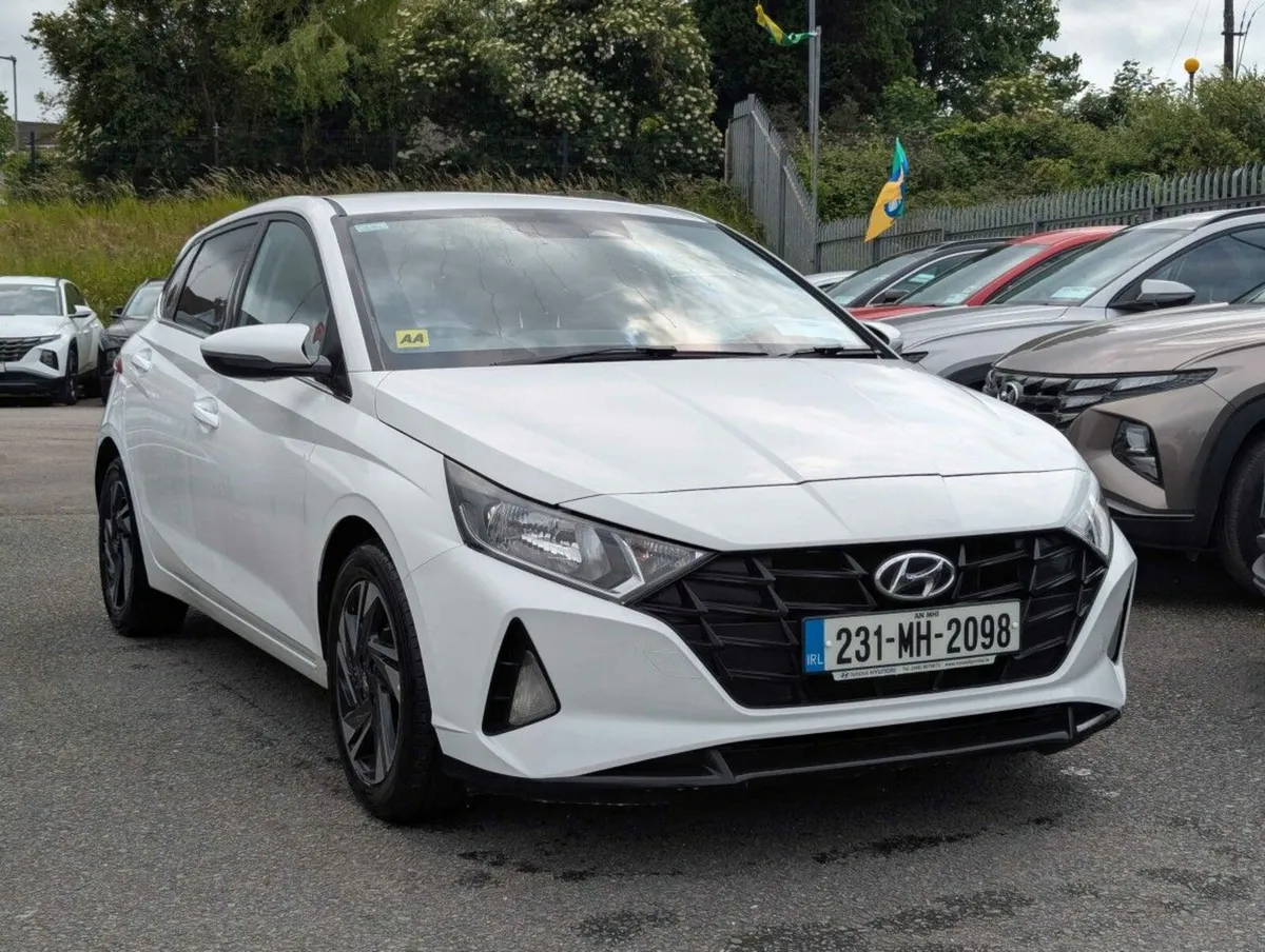 Hyundai i20 1.25i Deluxe Plus *HUGE SALE* - Image 1