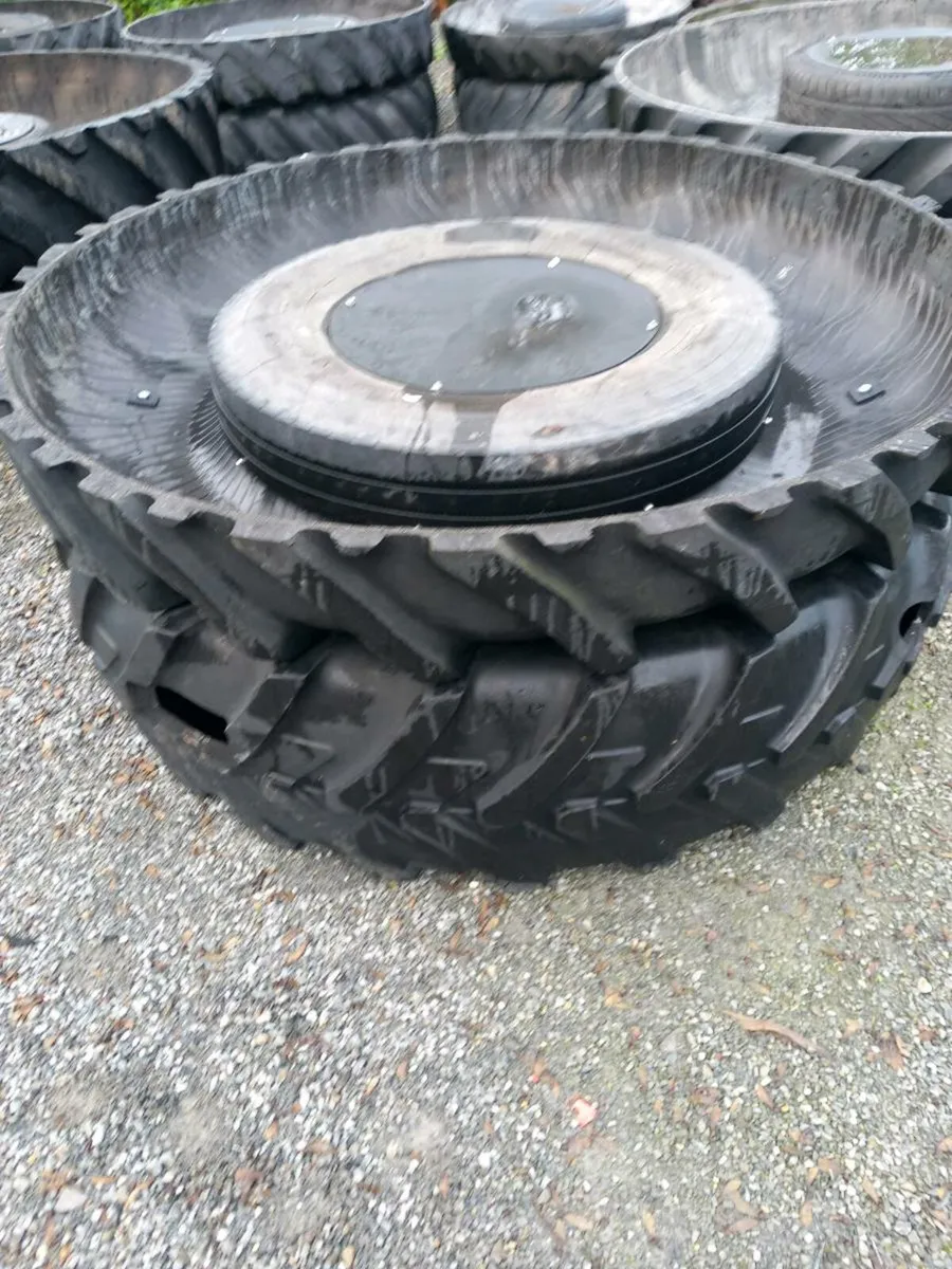 Cattle/ horse / Fully Rubber feeding troughs - Image 1