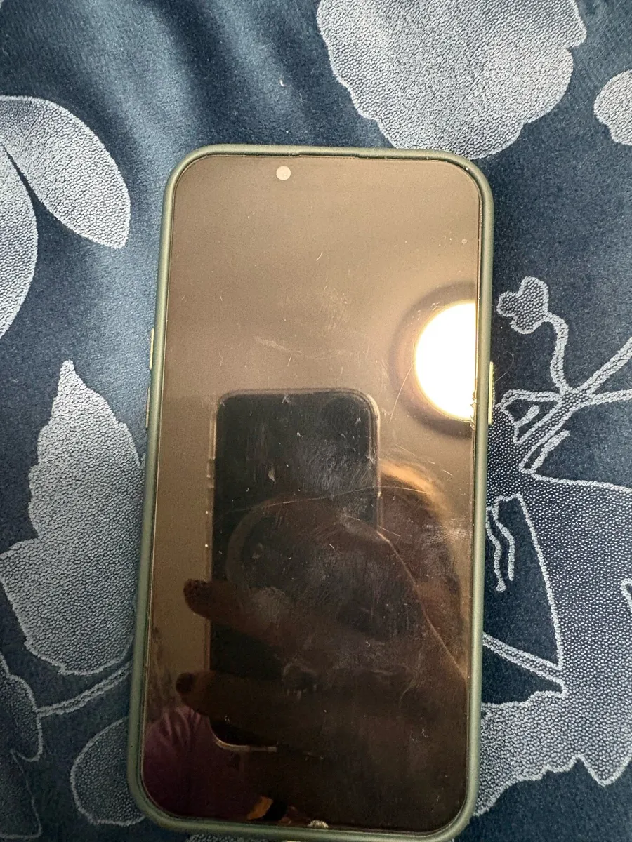 iPhone 13 - Image 4