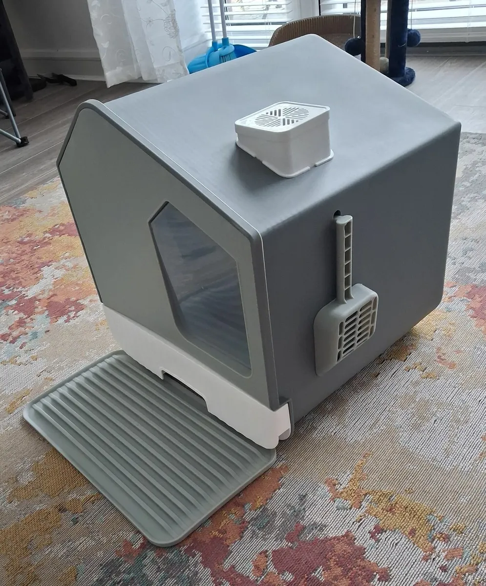 Cats litter box - Image 1