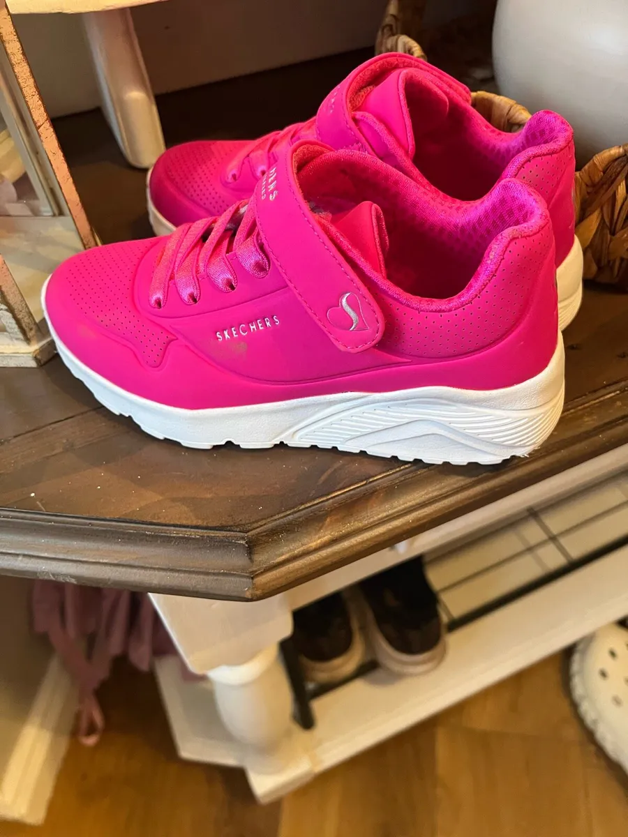 Little girls trainers - Image 3