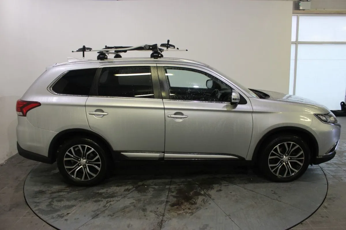 Mitsubishi Outlander 2.2 Di-d 4WD 148BHP 7 Seat - Image 3