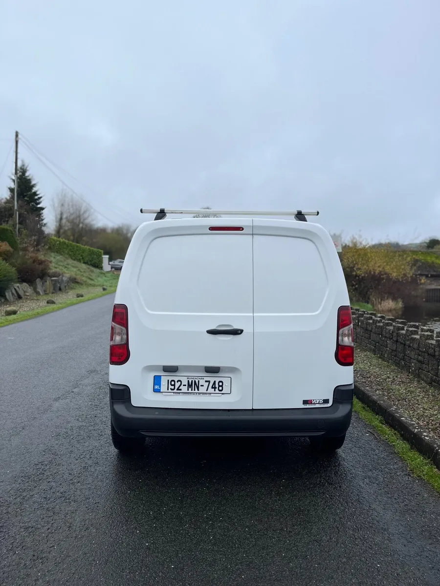 2019 Vauxhall Combo van - Image 2