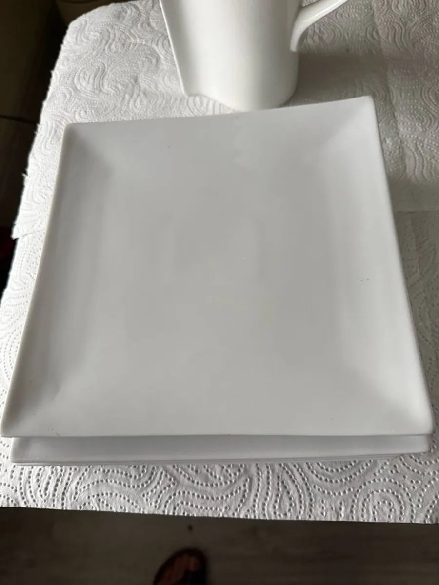 Coffee Set & 4 Cake Plates - Image 4