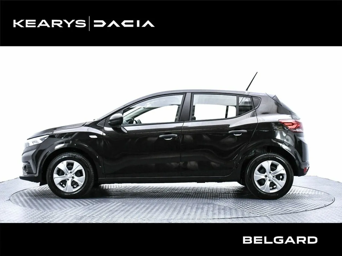 Dacia Sandero Essential TCe 90 5Sp GSR2 - Image 4