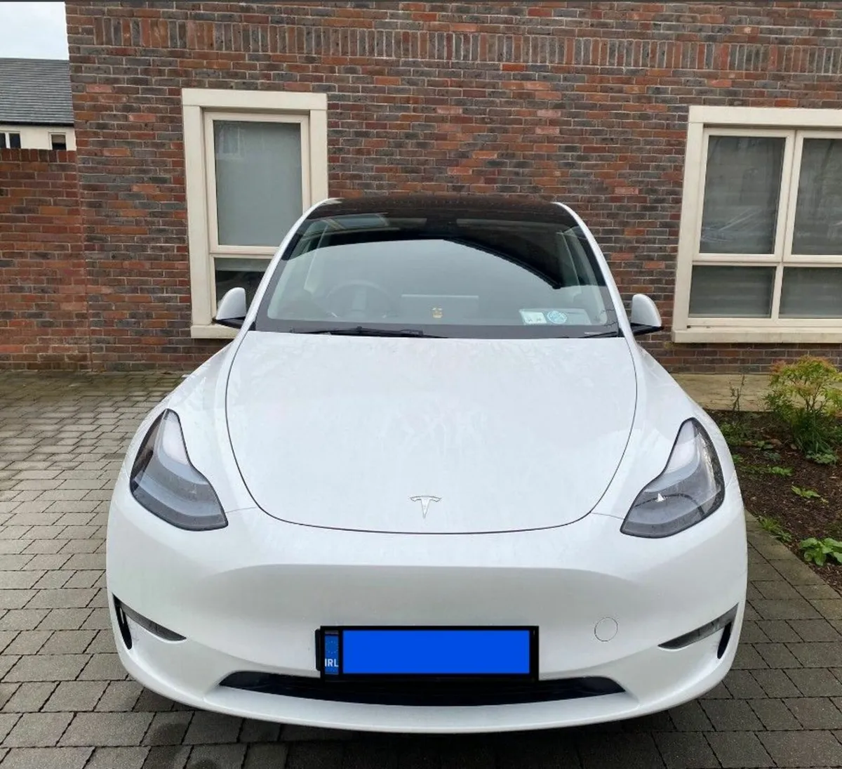 Tesla Model Y 2023 - Image 1