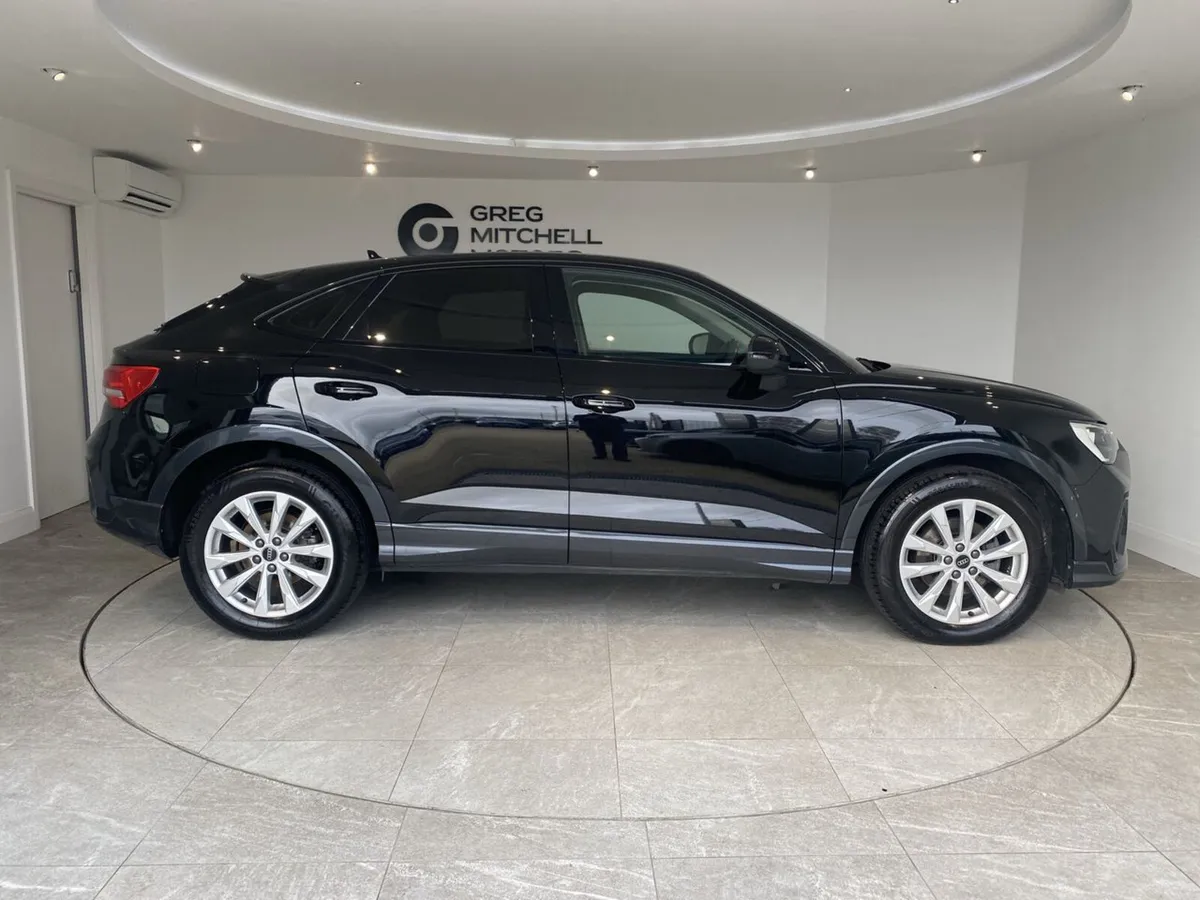 Audi Q3 2023 - Image 4