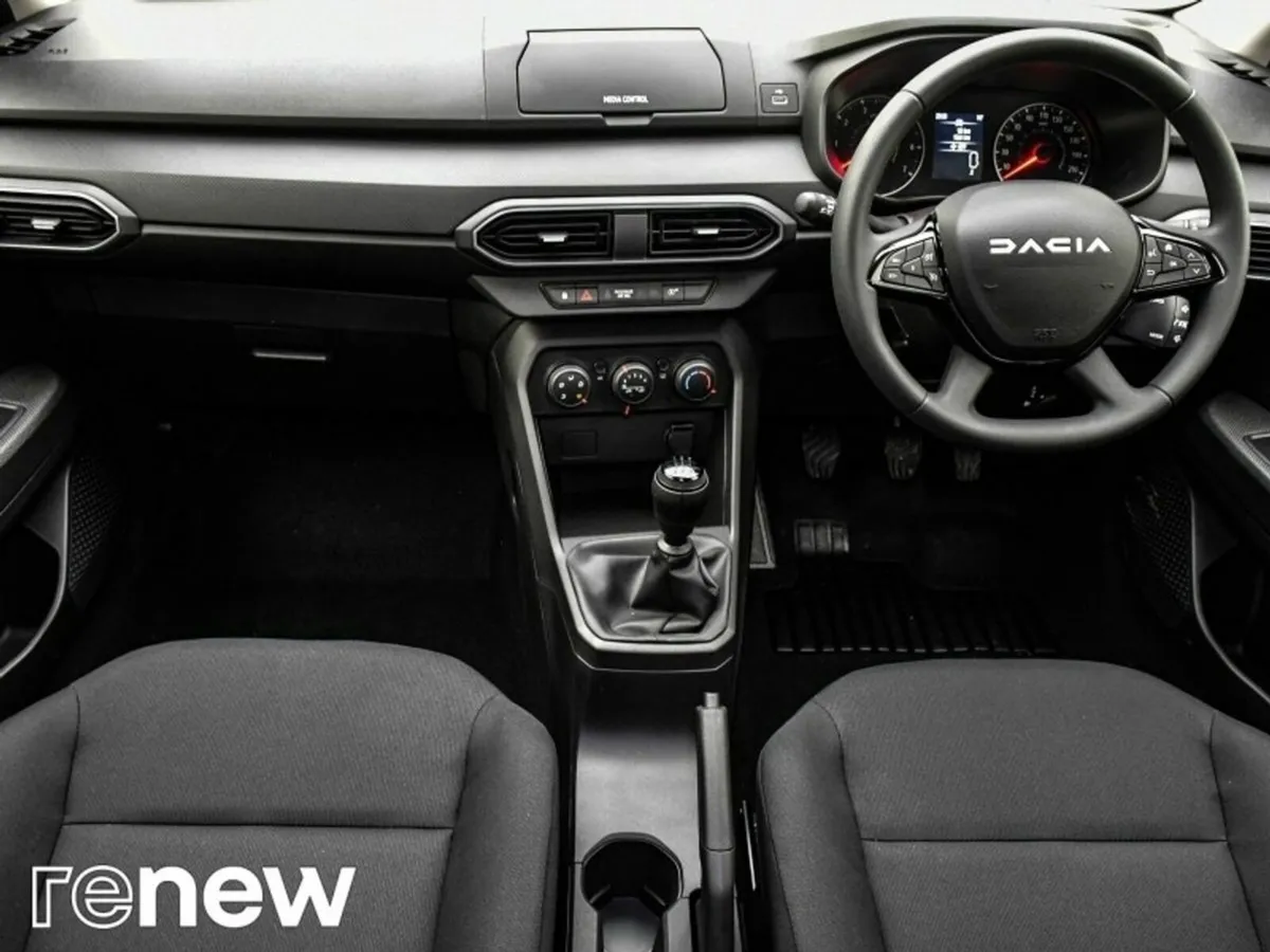 Dacia Sandero Essential TCe 90 5Sp GSR2 - Image 3
