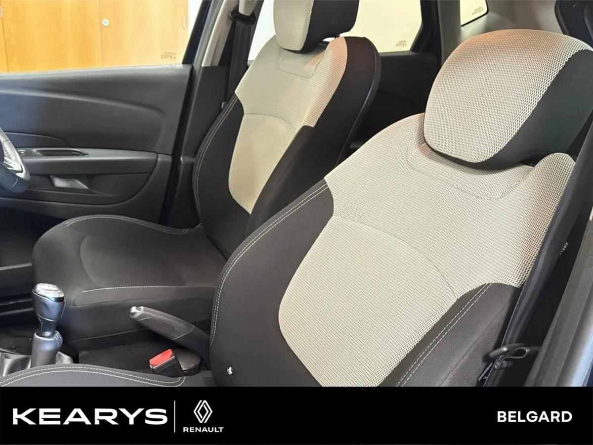 Renault Captur 0.9 TCe 90 ICONIC - Image 4