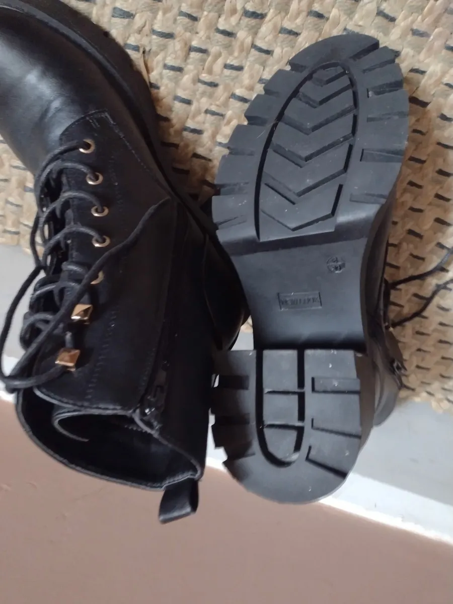 Brand new ladies boots UK 6 - Image 3