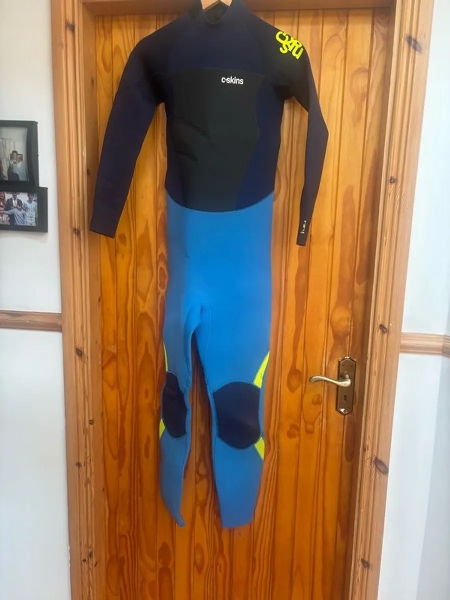 wet  suits - Image 1