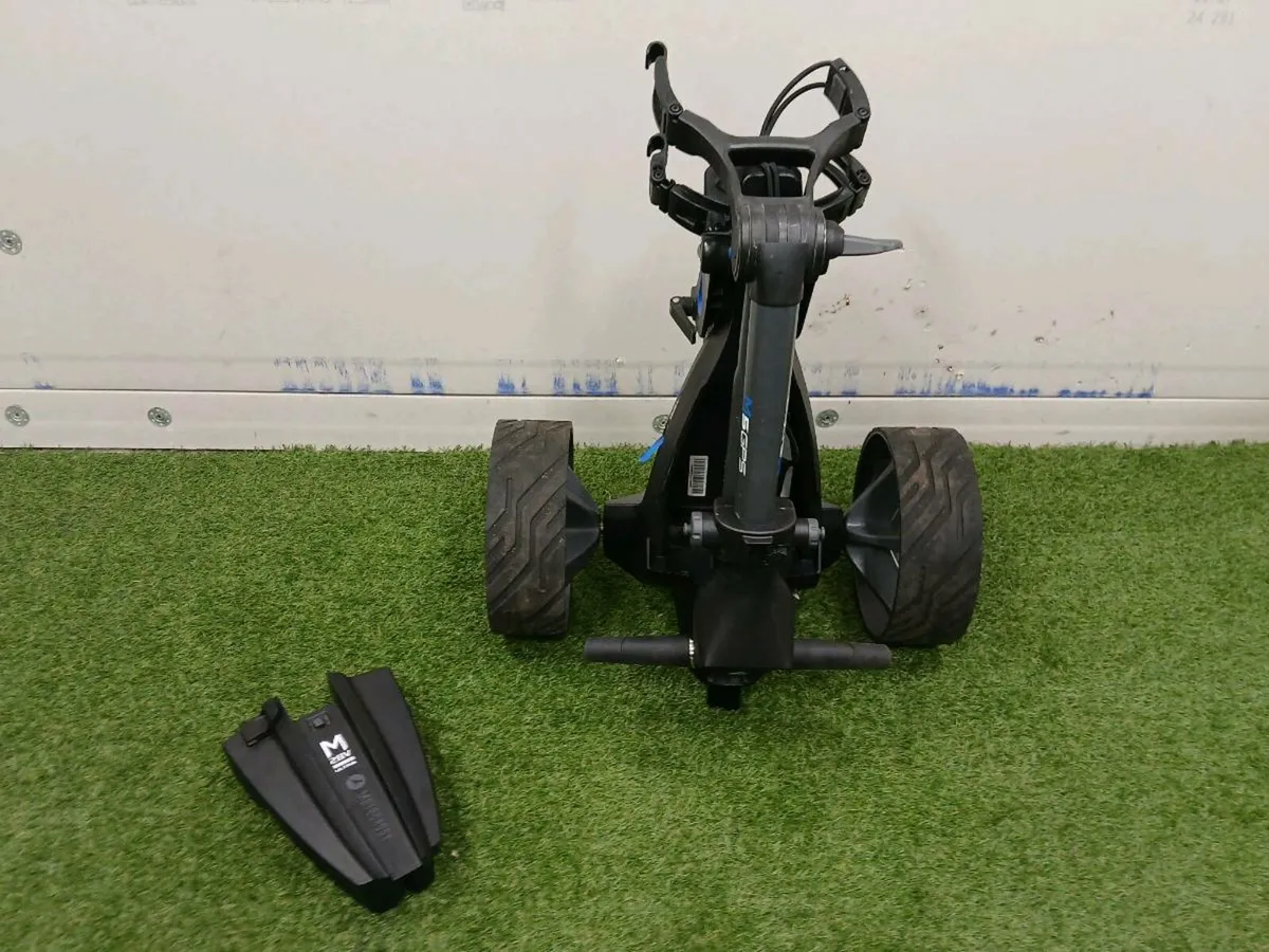 GPS Motocaddy 2025 model at Golf Concepts - Image 4