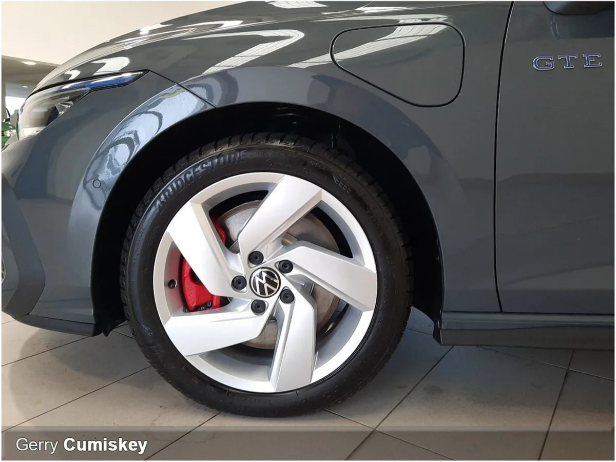 Volkswagen Golf GTE Phev  pan Roof  272bhp 19.7 K - Image 4