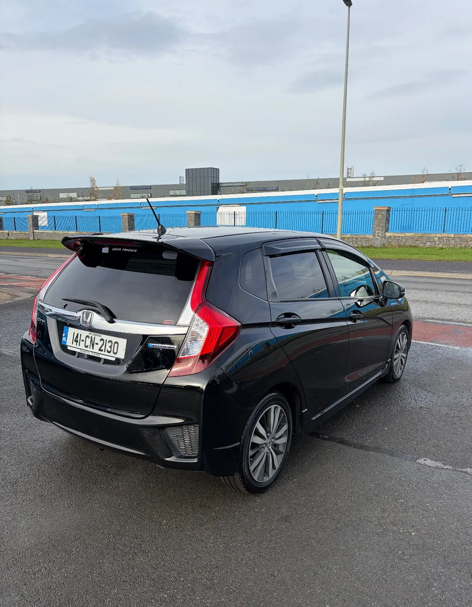 2014 Honda Fit 1.5 Hybrid - Image 4