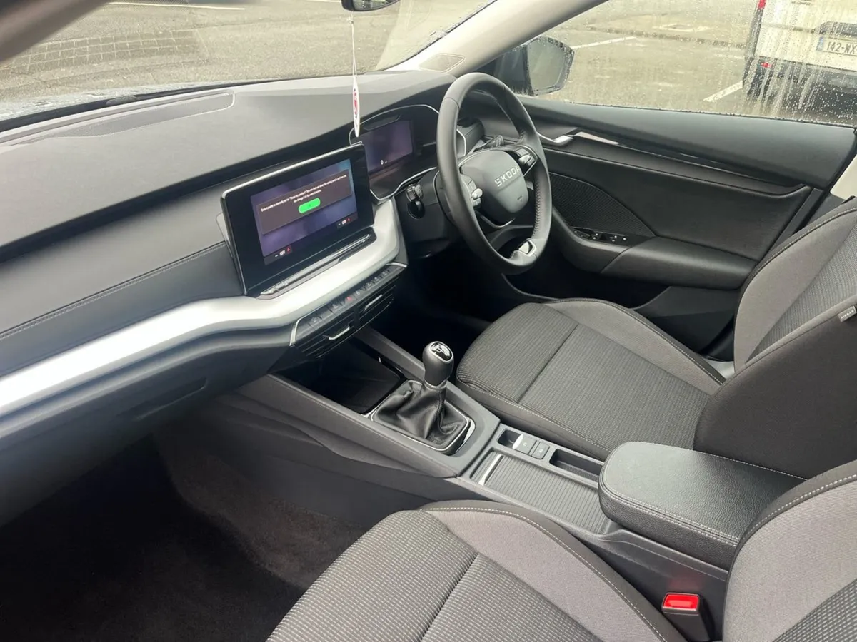 Skoda Octavia Selection 2.0tdi 115HP - Image 3