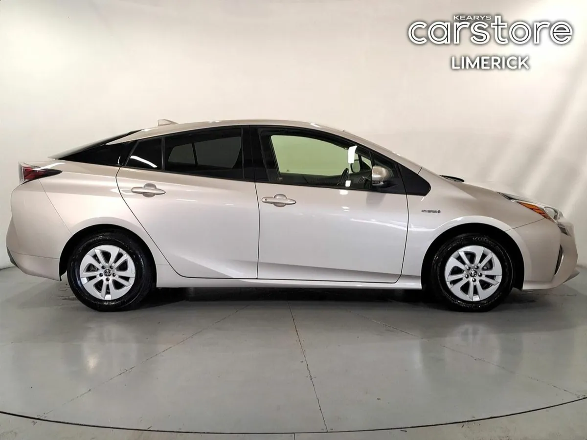 Toyota Prius 1.8 PET HYBRID - Image 2