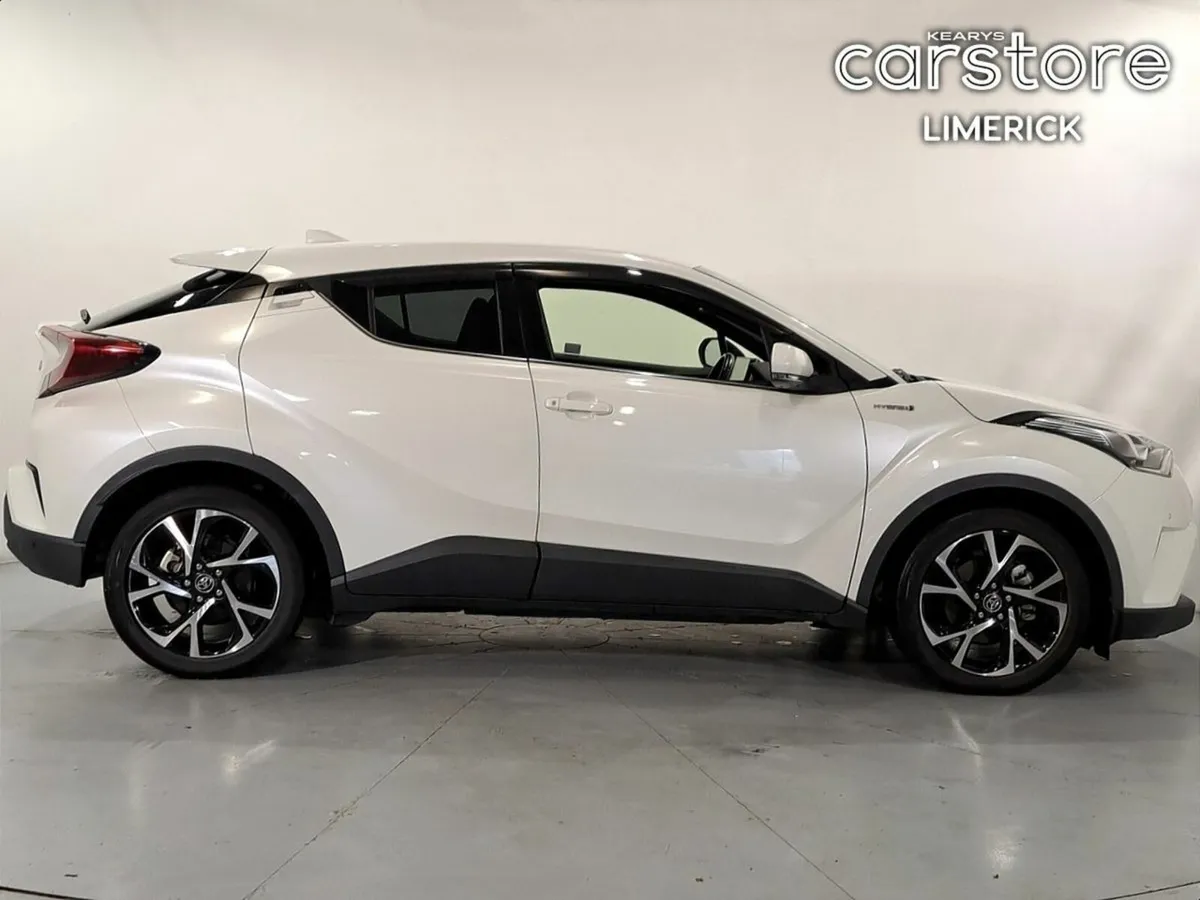 Toyota C-HR 1.8 HYBRID - Image 2