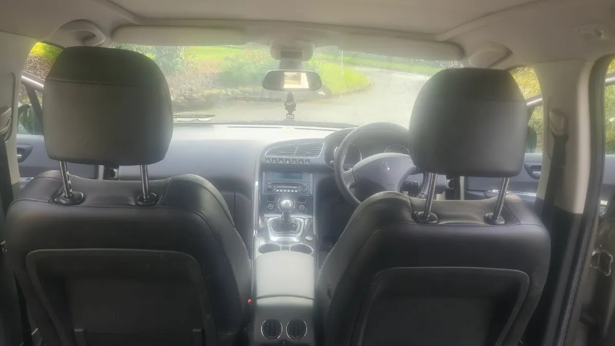 Peugeot 3008 2010 - Image 2