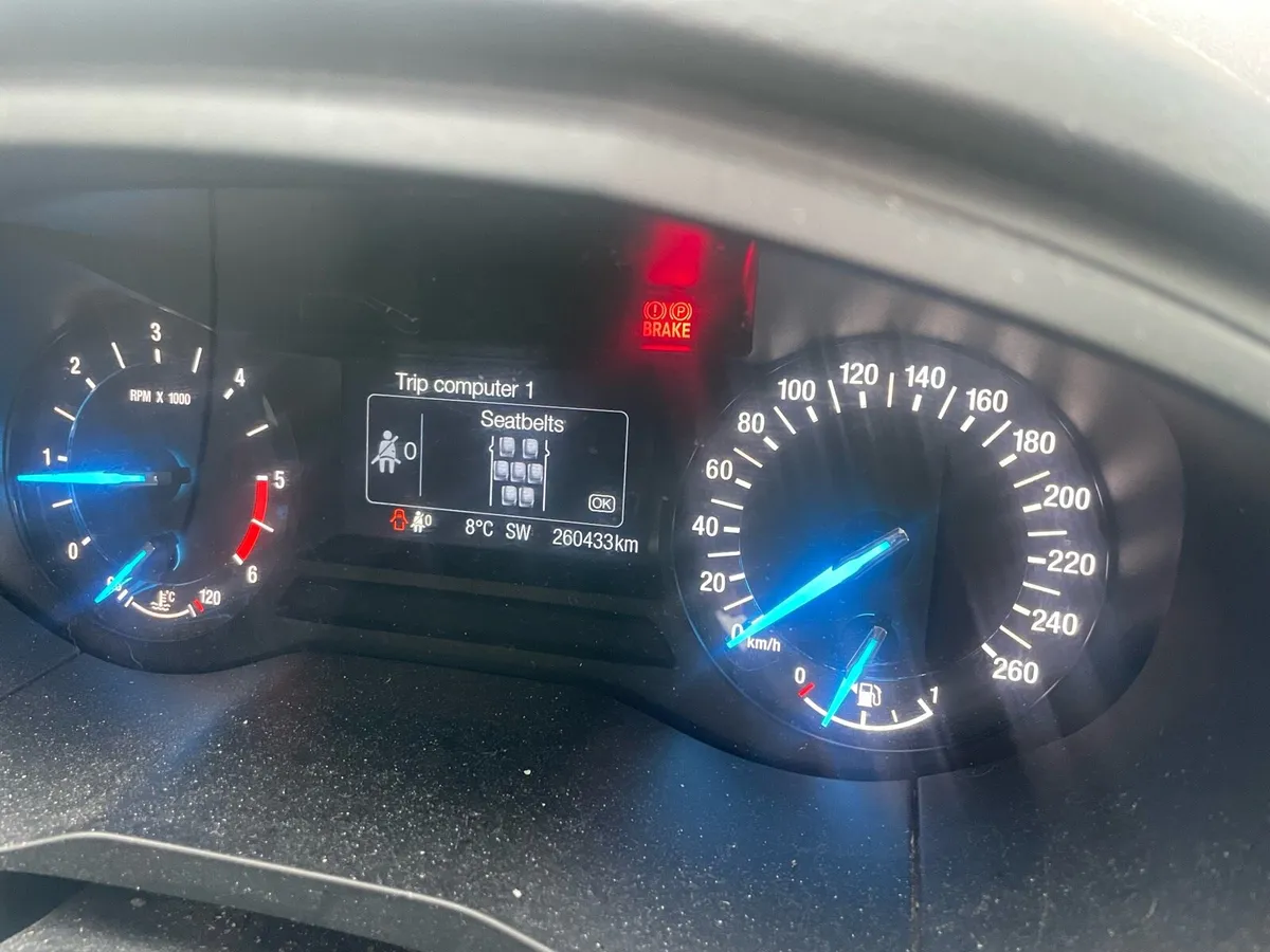 Ford Galaxy - Image 2