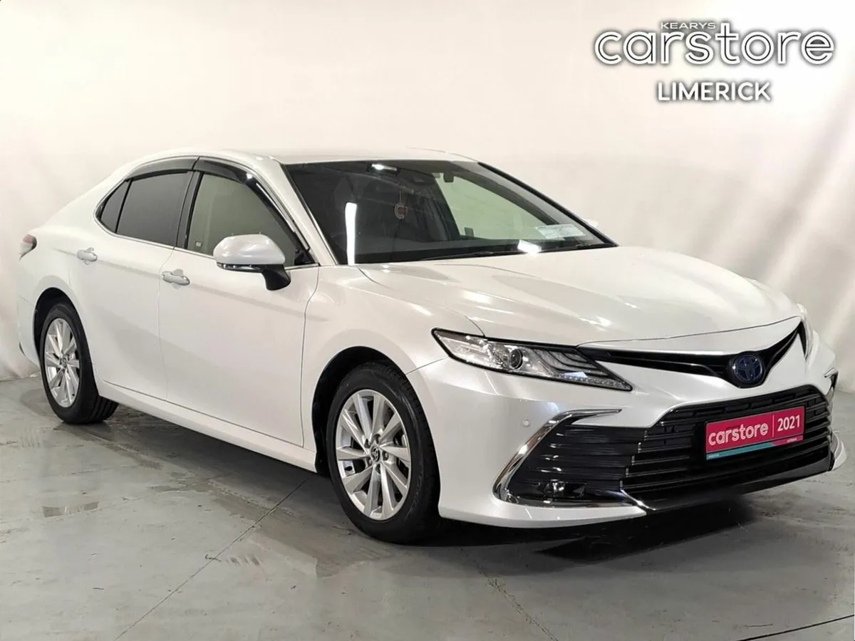 Toyota Camry 2.5 PETROL HYBRID AUTO - Image 1