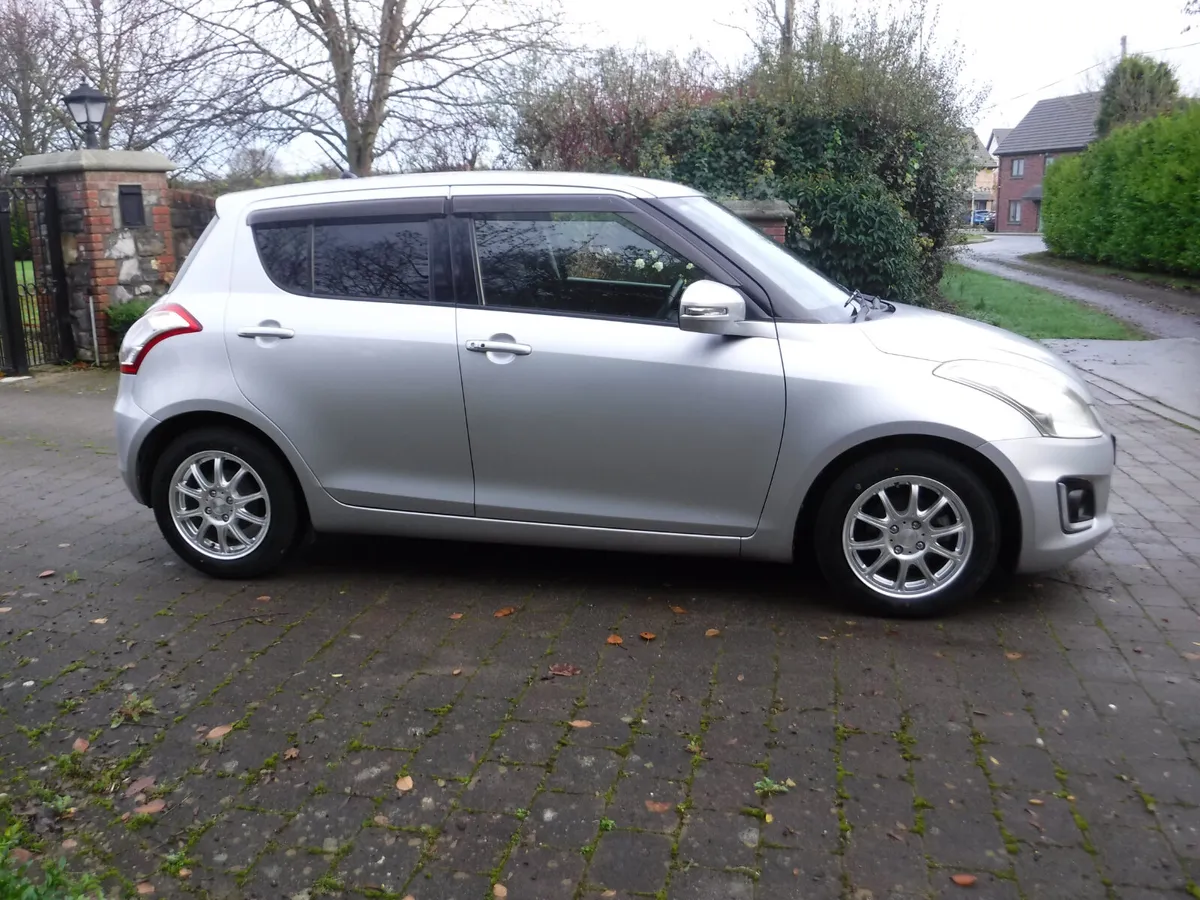 SUZUKI SWIFT 1.2 AUTO ANDROID+CARPLAY - Image 2