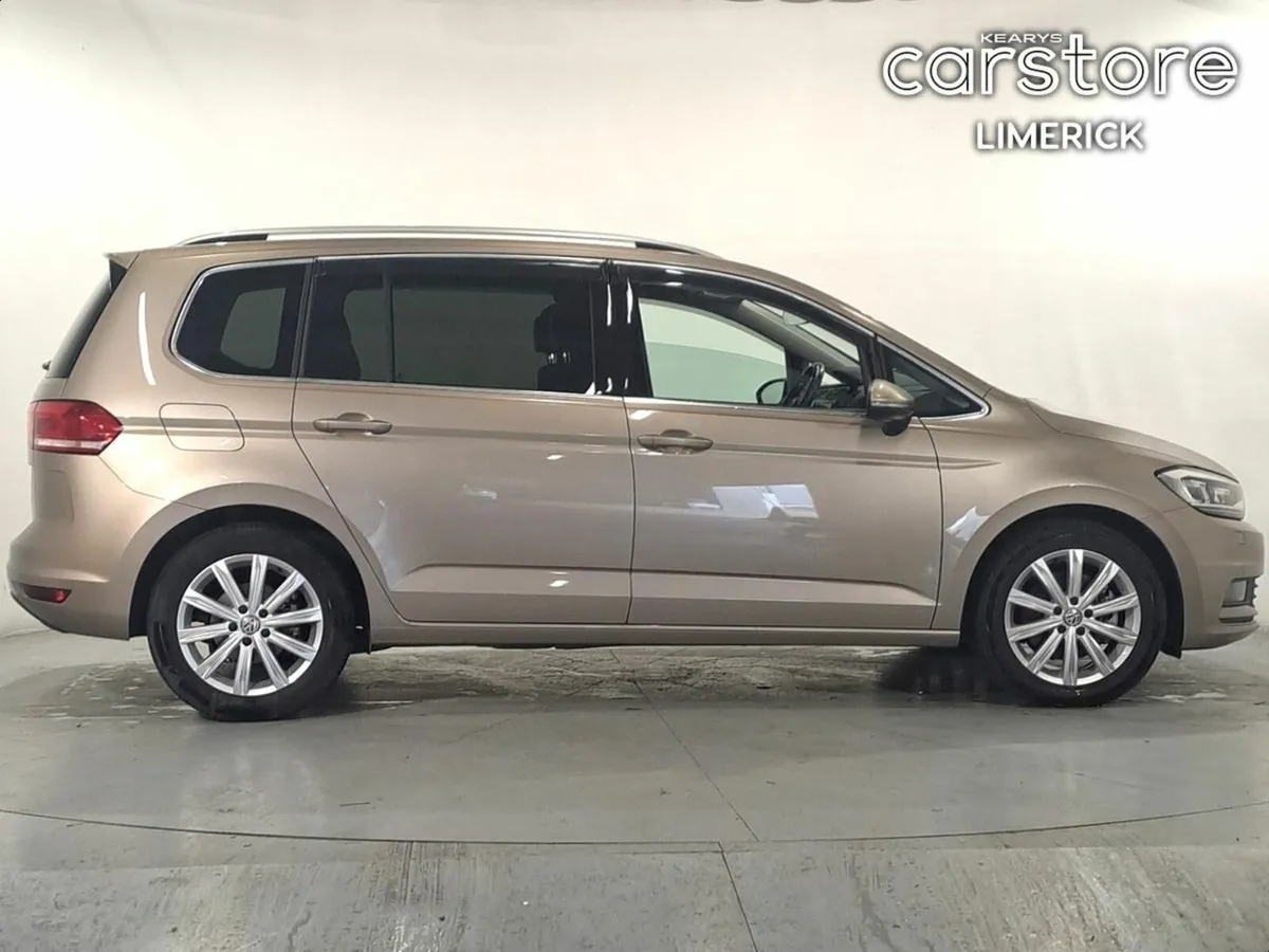 Volkswagen Touran 1.4 TFSI AUTO **7 SEAT** Hi Line - Image 2