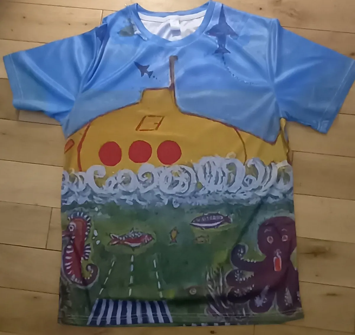 Submarine mens t-shirt by new designer - Image 3