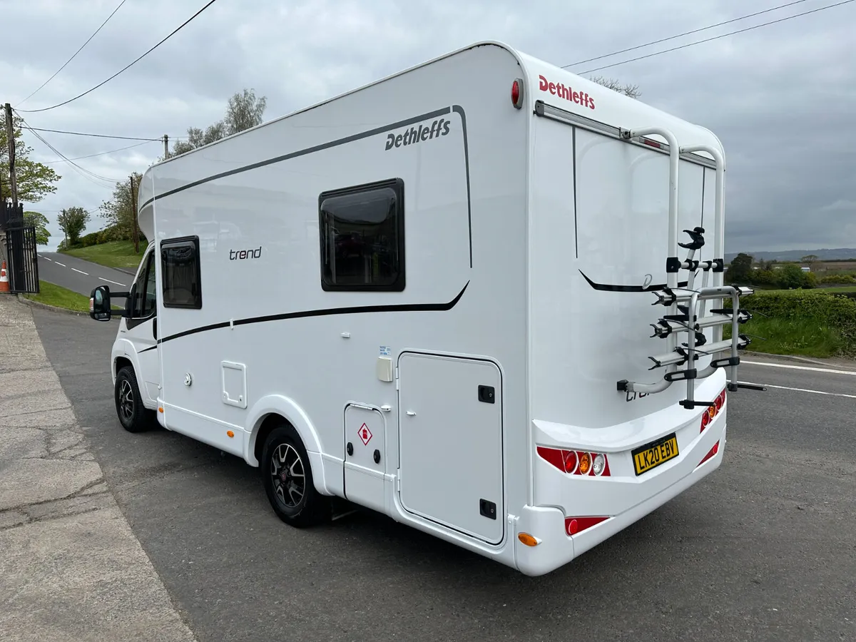 Fixed bed / 7 Meter motorhome - Image 3