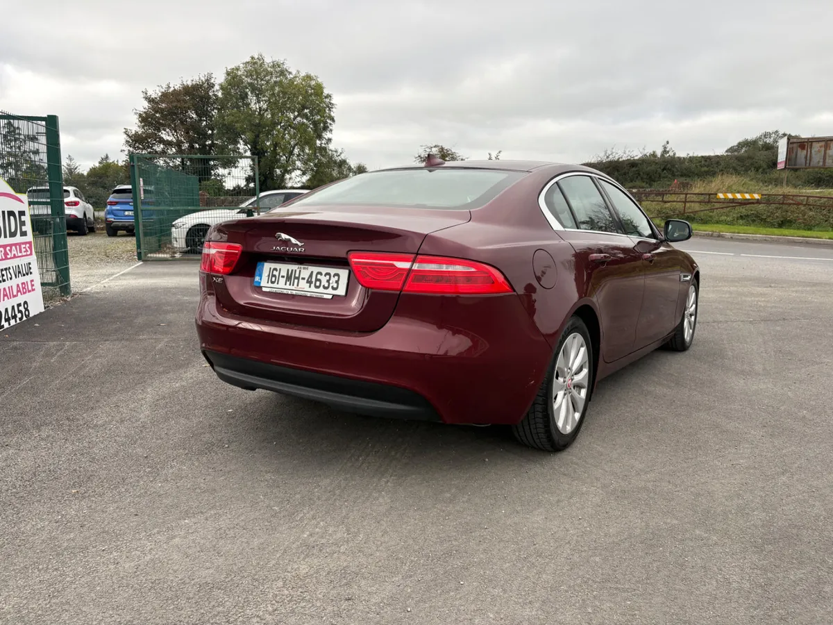 Jaguar XE 2016 2.0 Diesel - Image 4
