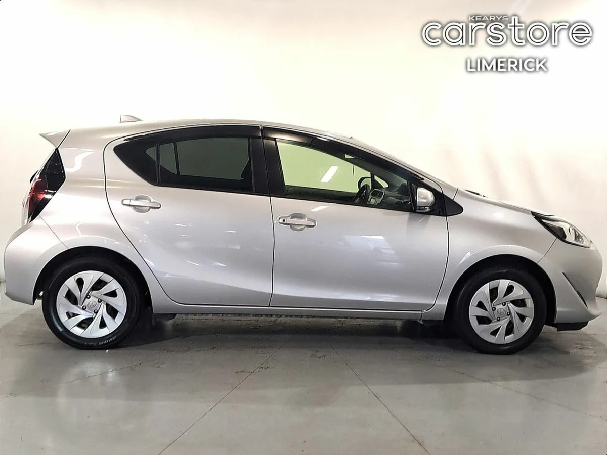 Toyota Aqua 1.5 Hybrid Luxe - Image 2