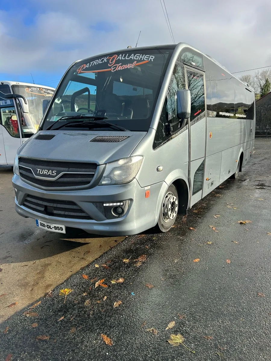 DAF turas 900 37 seater - Image 1