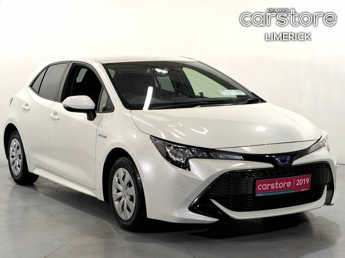 Toyota Corolla 1.8 Hybrid Aura Hatchback - Image 1