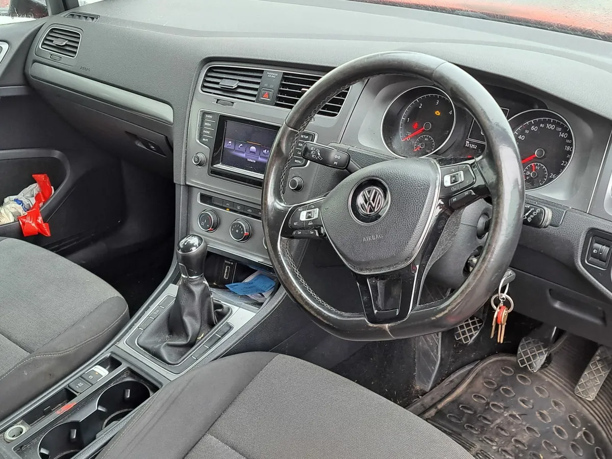 Volkswagen Golf 2014 - Image 1