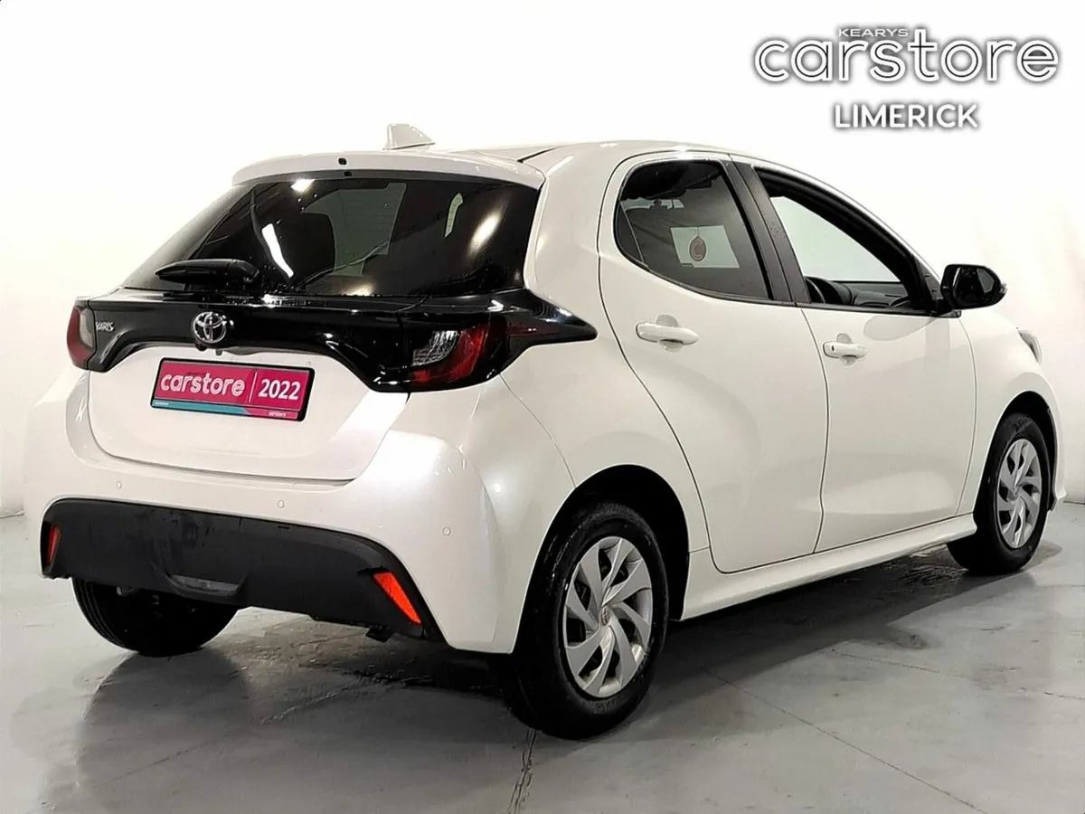 Toyota Yaris 1.0 PET AUTO 5DR - Image 3