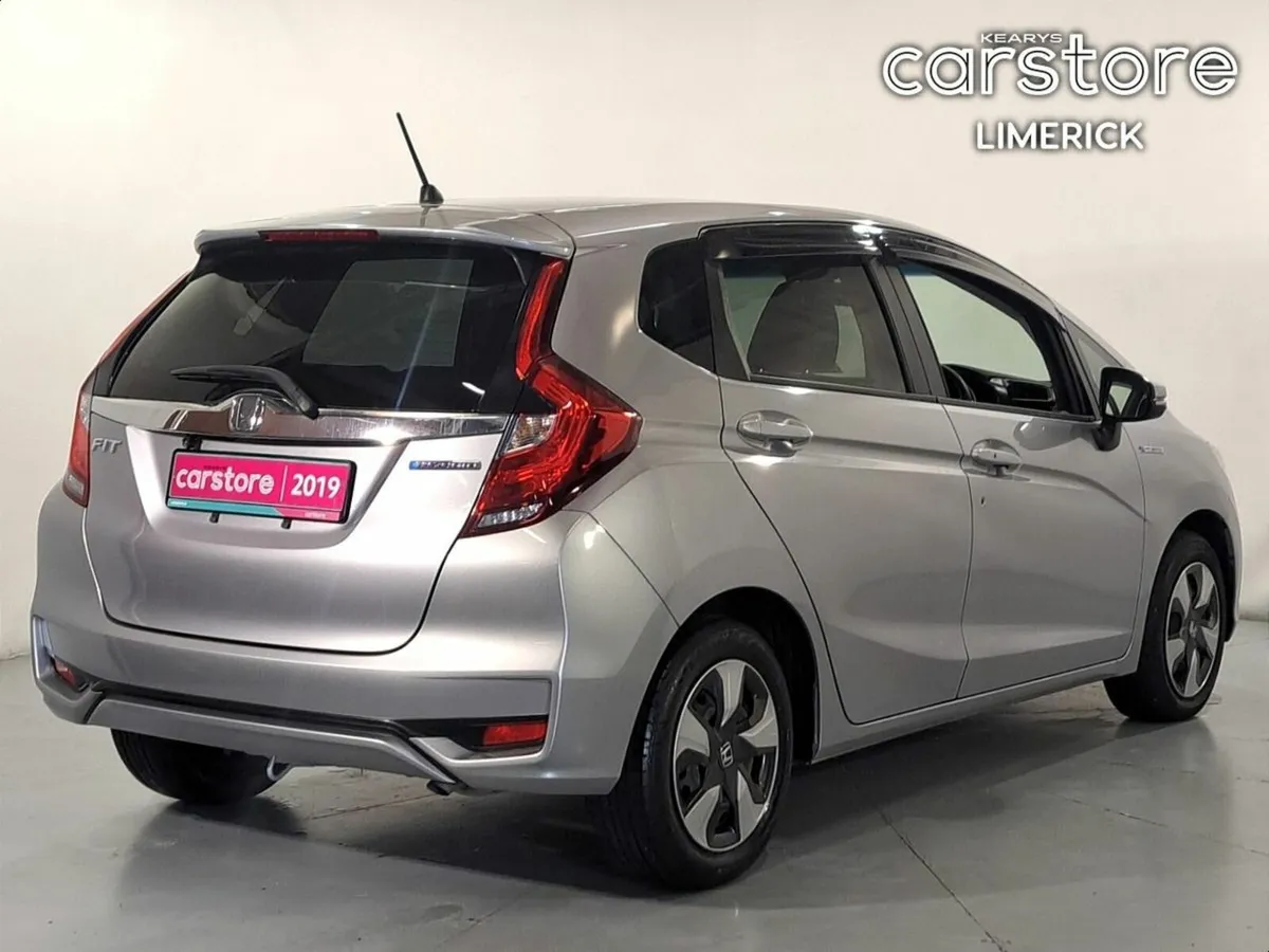 Honda Fit 1.5 PET HYBRID AUTO - Image 3