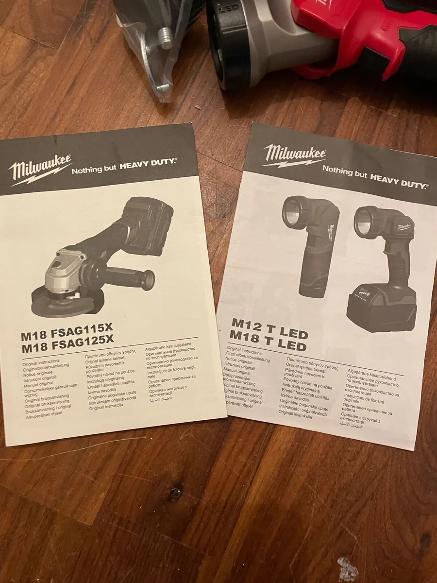 Milwaukee M18 Angle Grinder & Torch Set - Image 2