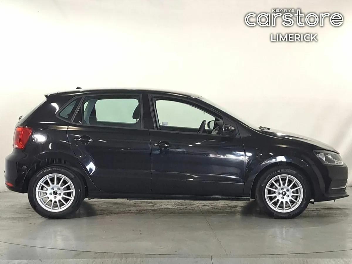 Volkswagen Polo 1.2 PET Auto Comfort Line - Image 2