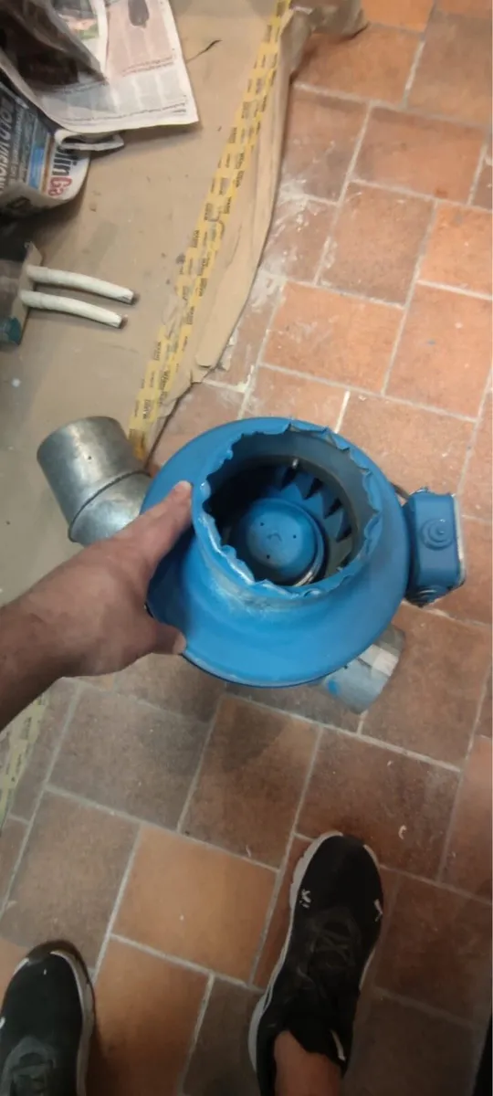 Fan, extractor and electricity cabinets - Image 4