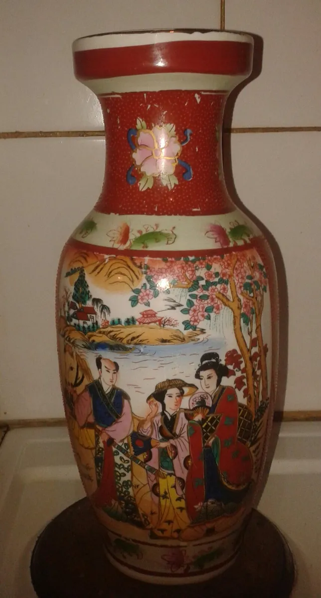 Chinese vase - Image 2