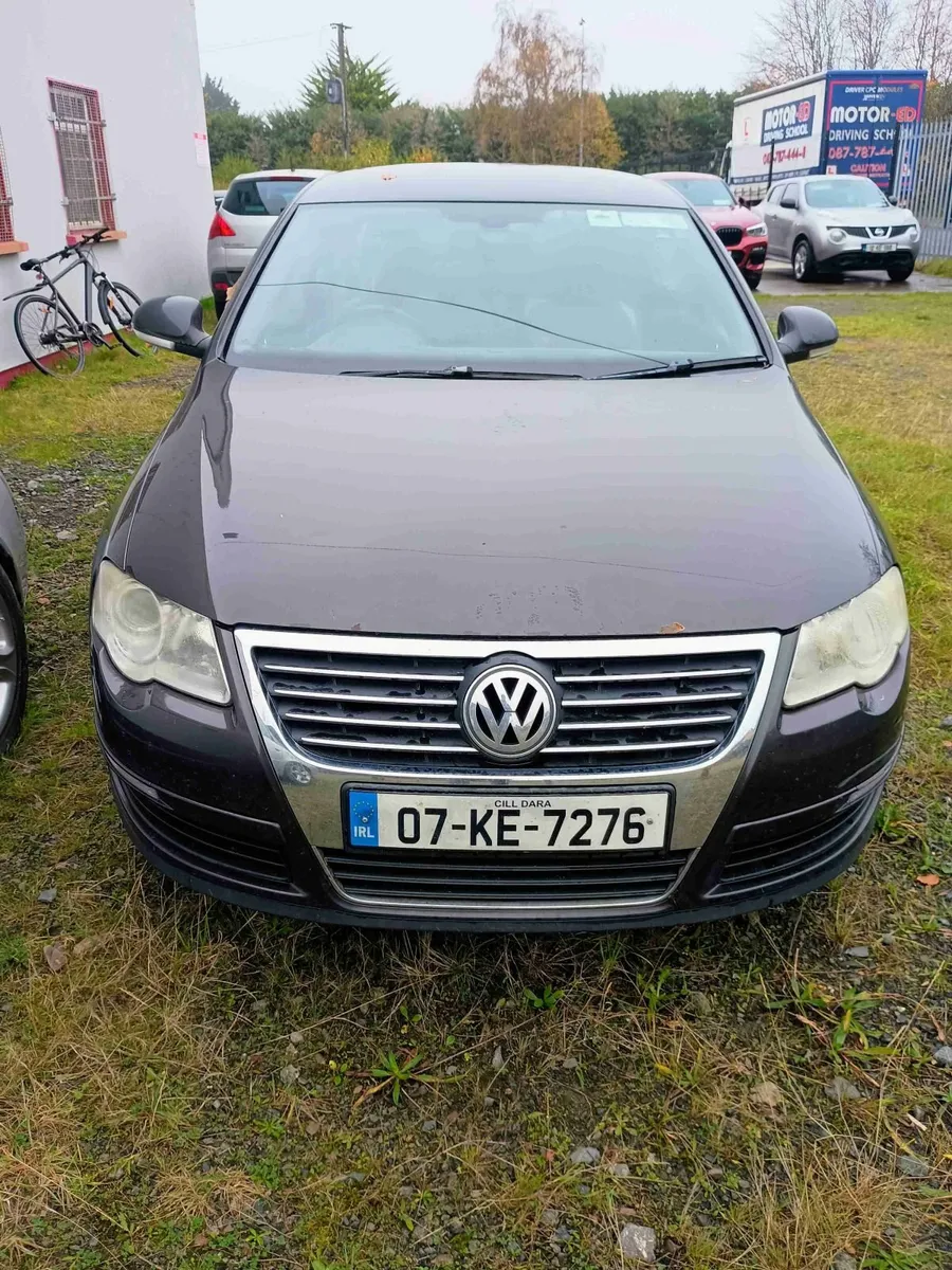 Volkswagen Passat - Image 1