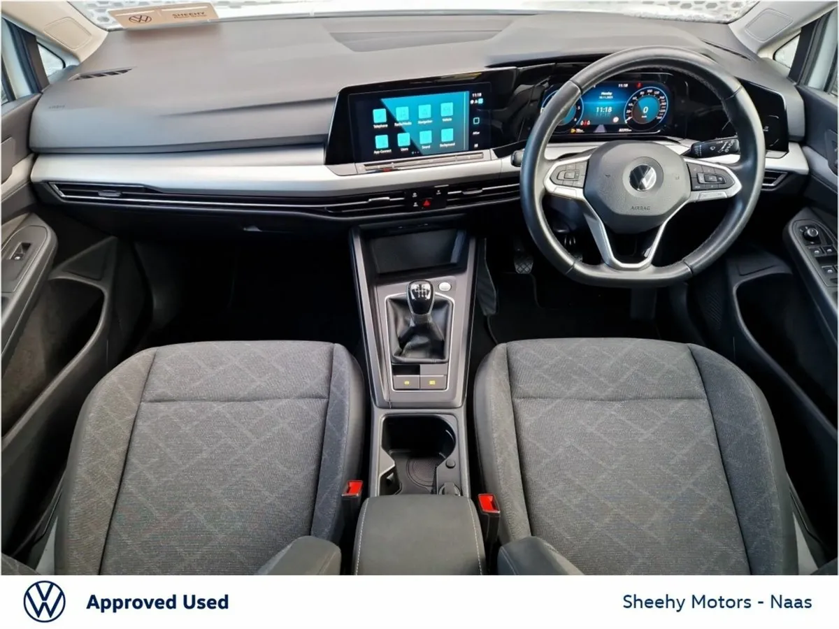 Volkswagen Golf Life 2.0TDI, 18 " Jurva Alloys - Image 3