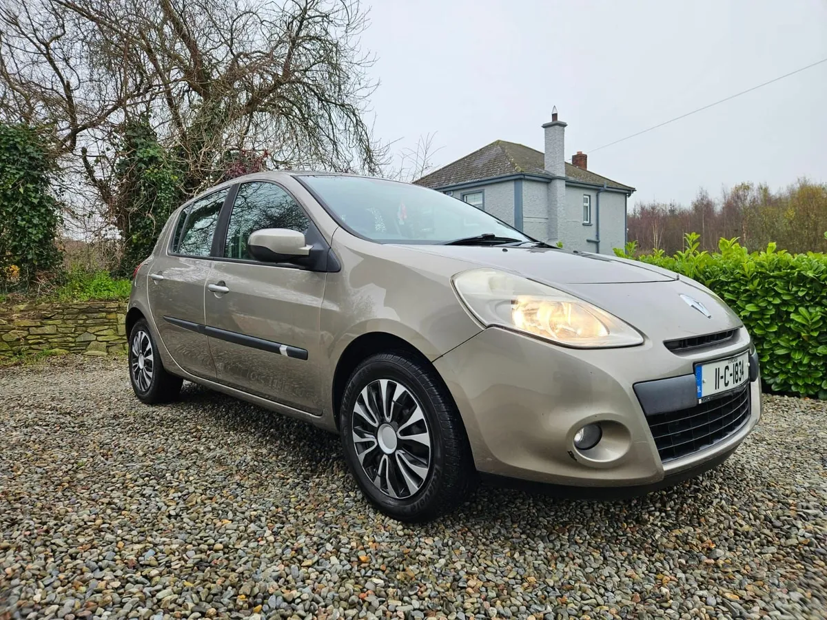 Renault Clio Royale 2011 1.2petrol NCT TAX - Image 2