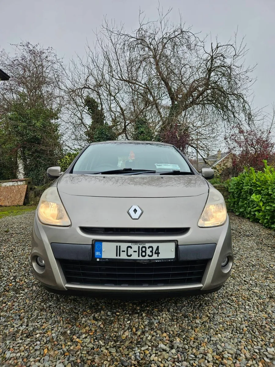 Renault Clio Royale 2011 1.2petrol NCT TAX - Image 1