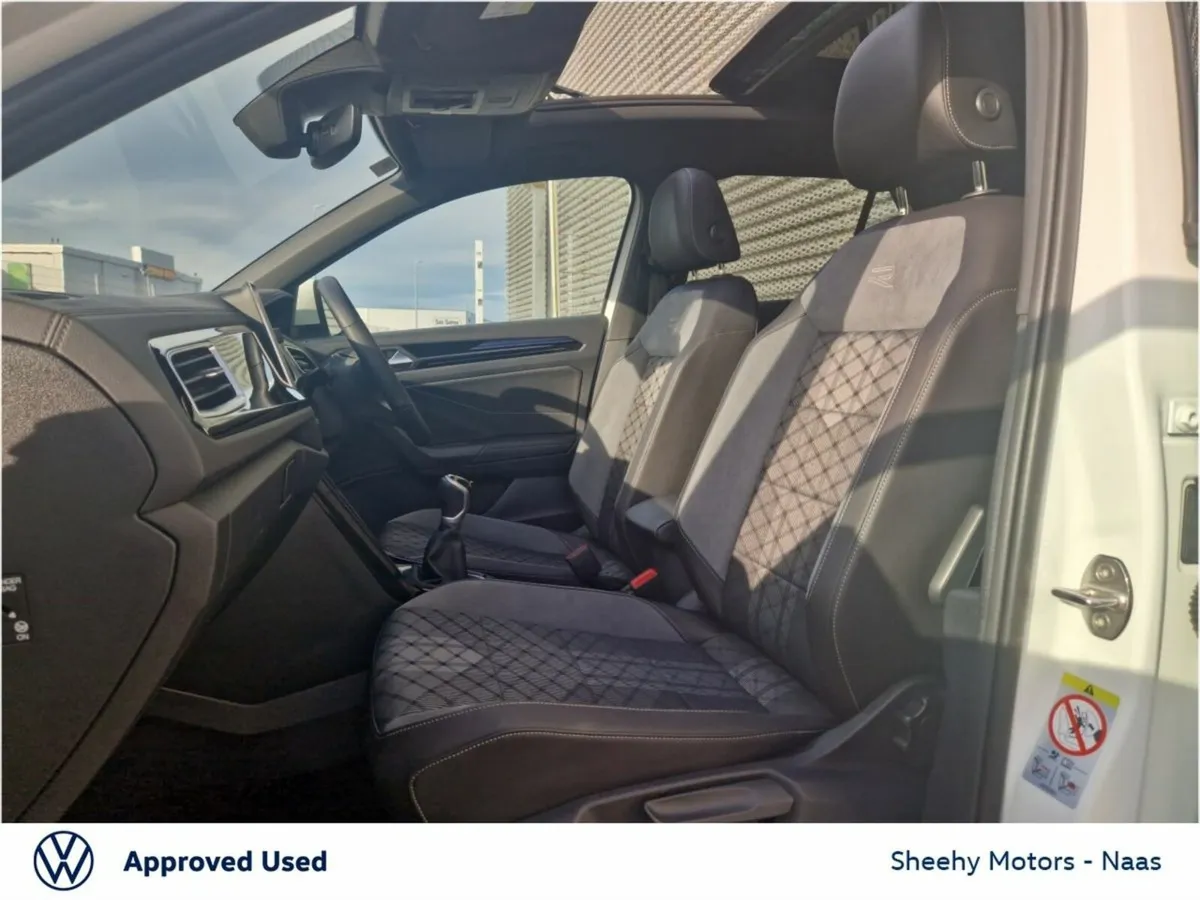 Volkswagen T-Roc R-Line 1.0TSI, Sunroof - Image 4
