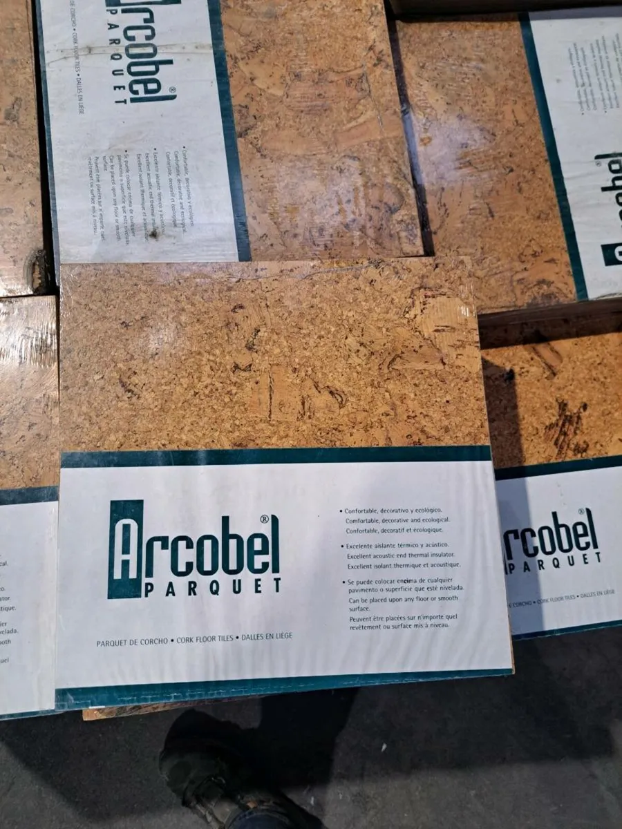 Cork flooring tiles - Image 1