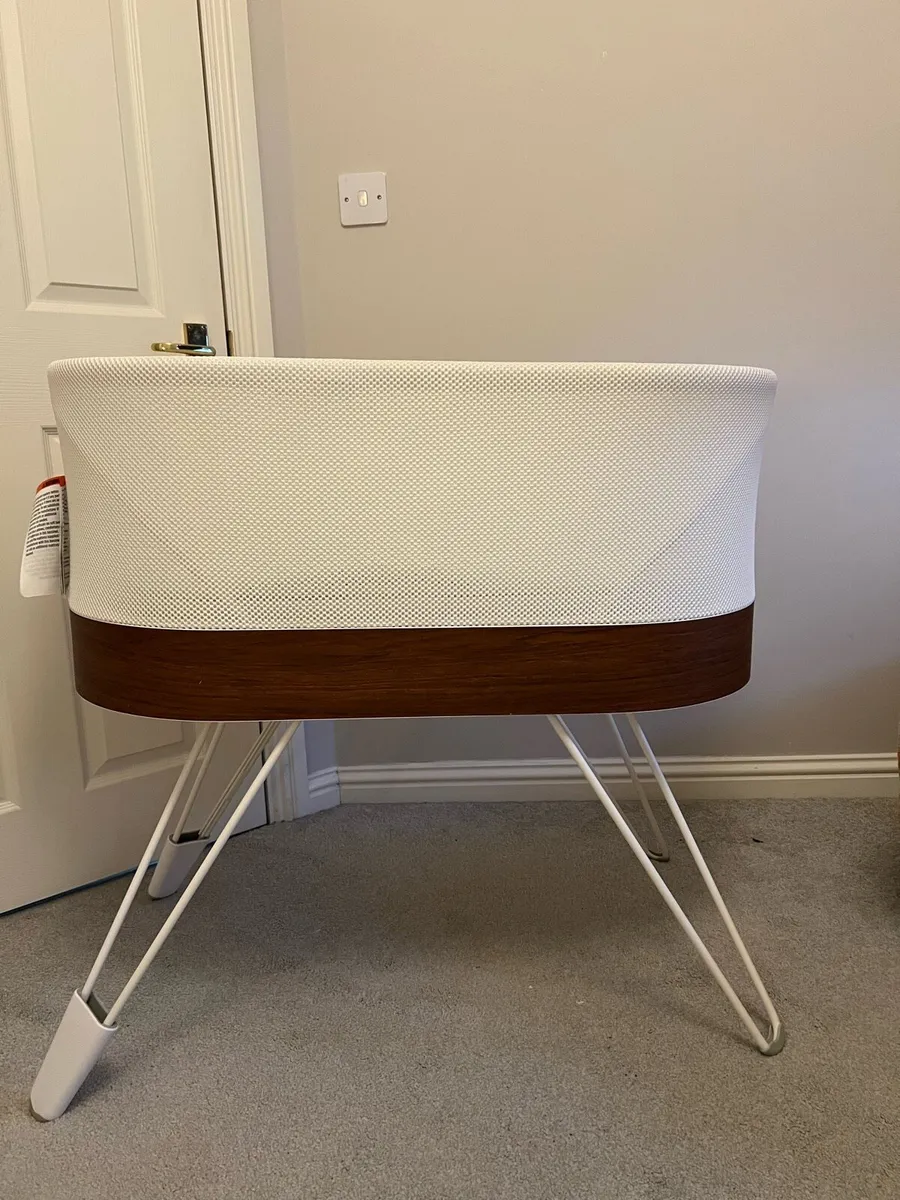 SNOO Smart Sleeper Bassinet / Cot - Image 2