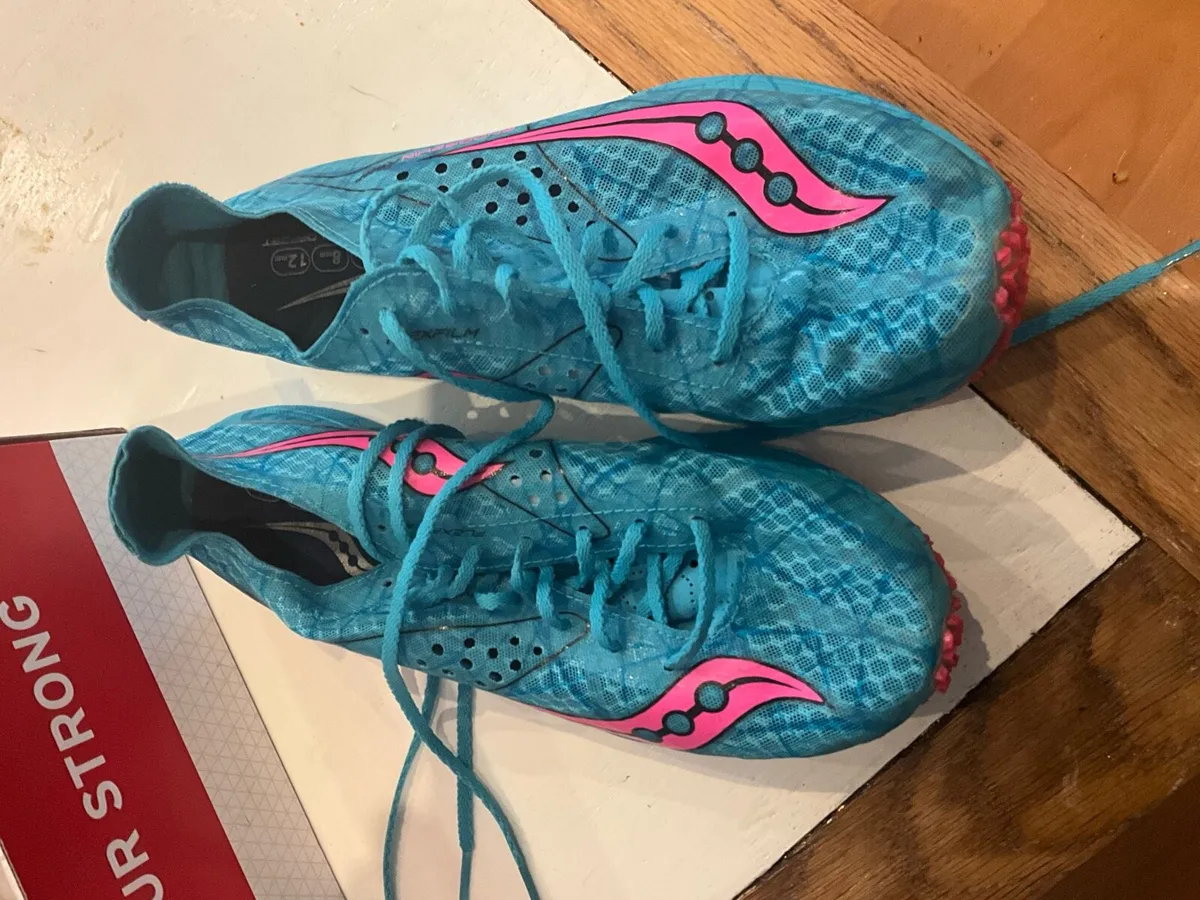 Women’s Saucony Endorphin Racer Shoes.size 8 - Image 1