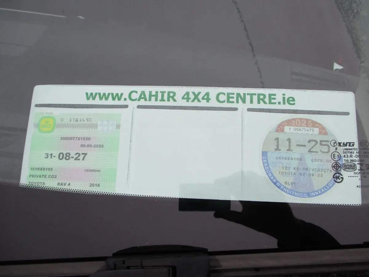 Toyota RAV4 2.0 D4D AURA BUSINESS EDITION - Image 4